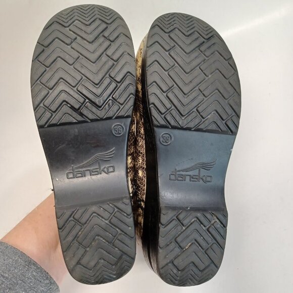 Dansko Clog Professional Shoe Snake Reptile Slip On Style Mule Womens US 6 or 36 - Picture 13 of 15